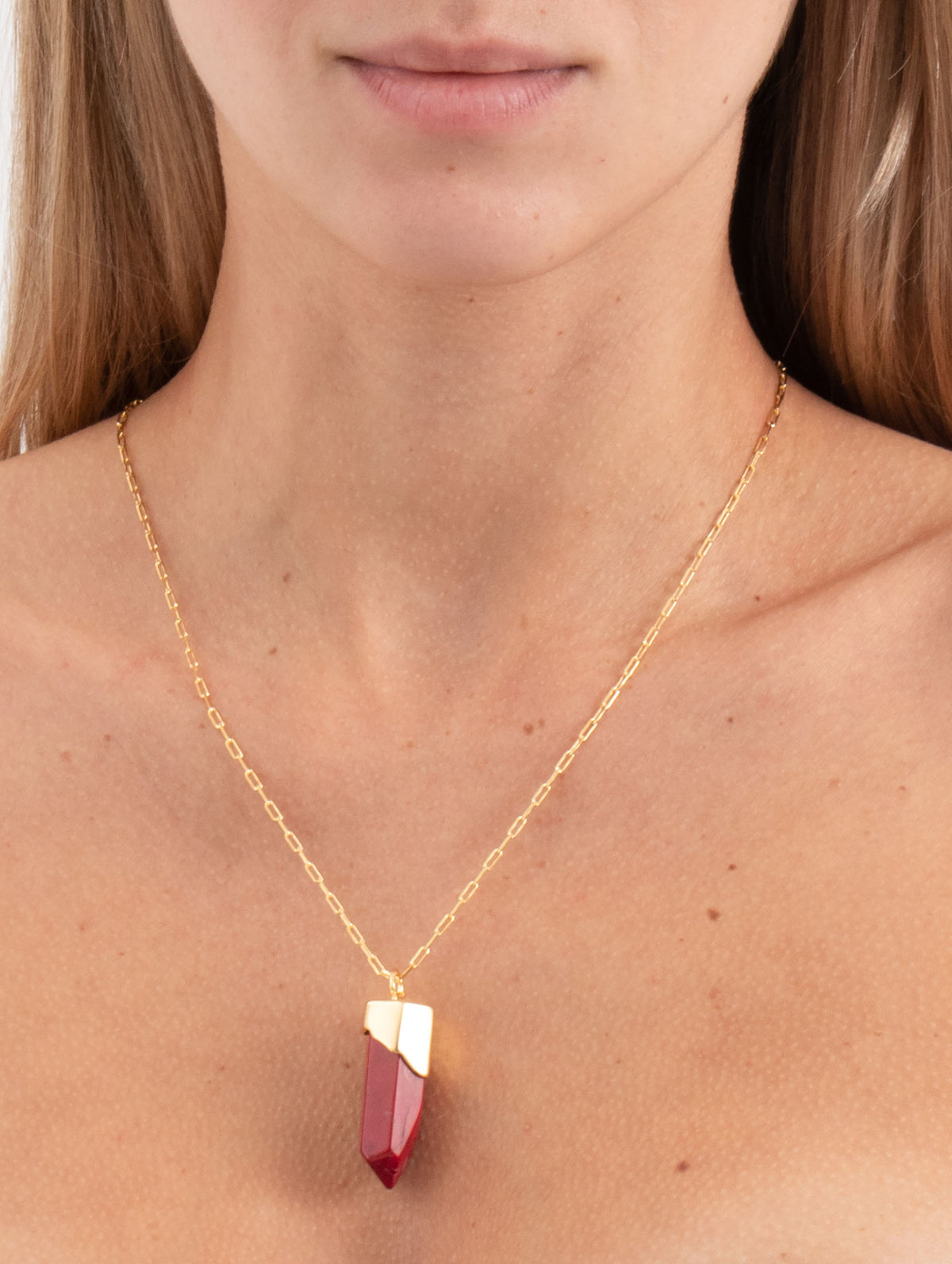 Colar Circle Amuleto M Howlita Vermelha