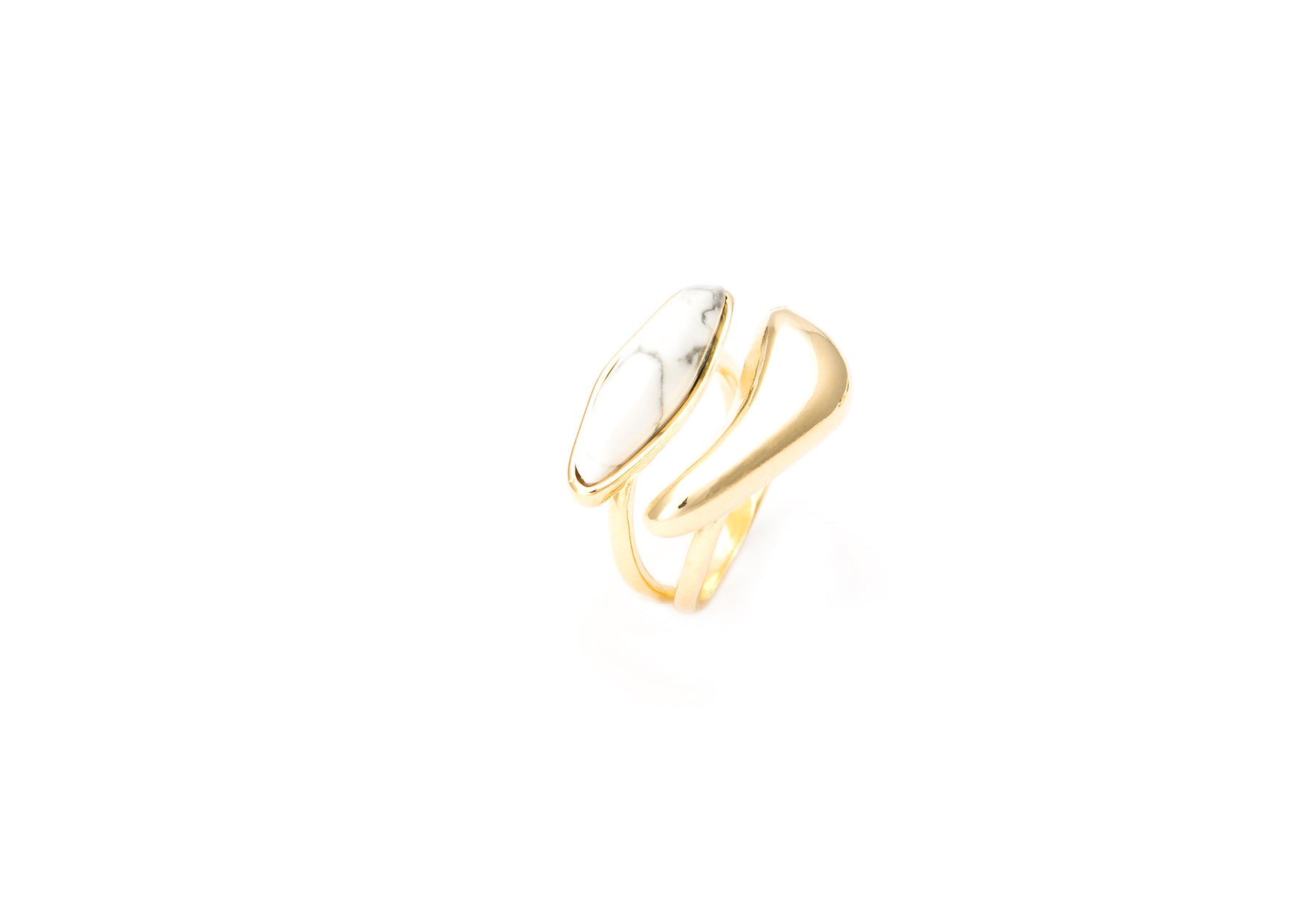 Anel Dual com Howlita Branca