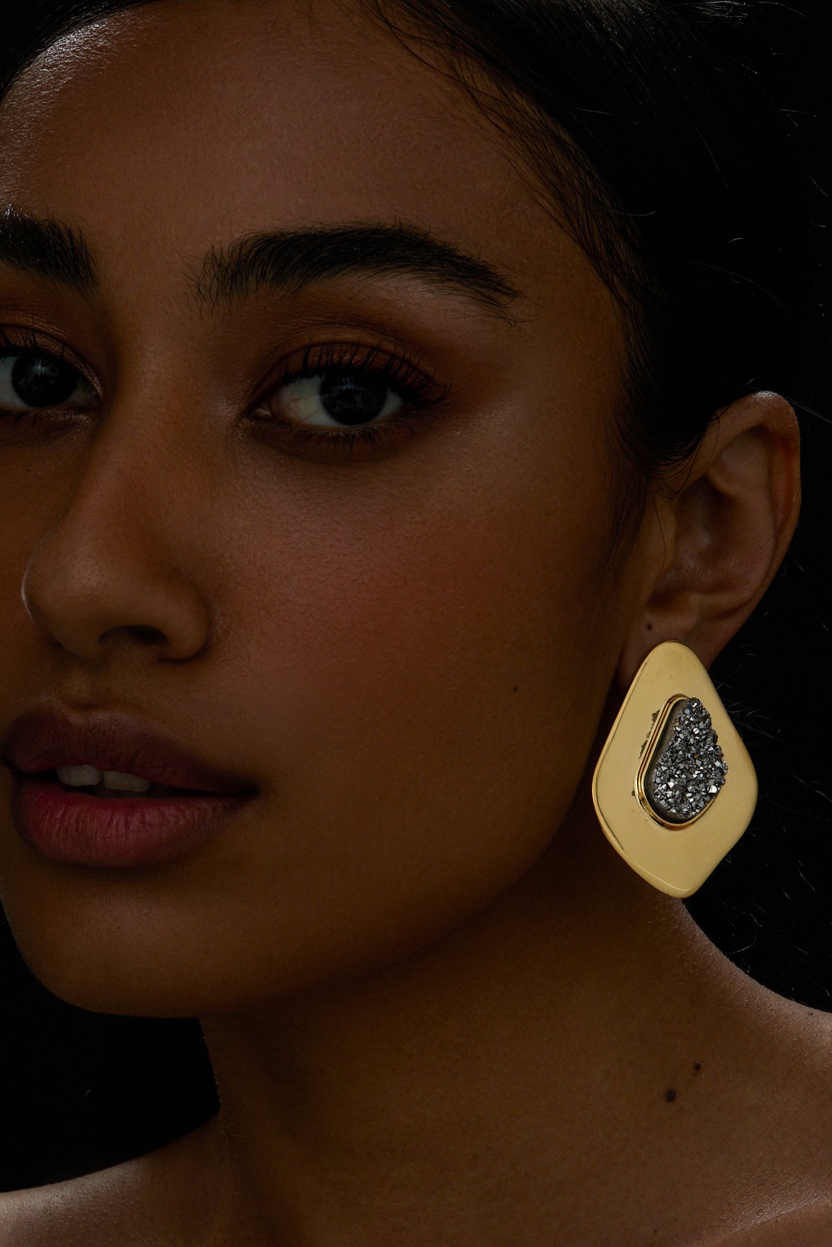 Brinco PF Olhar organico G Drusa Titanio