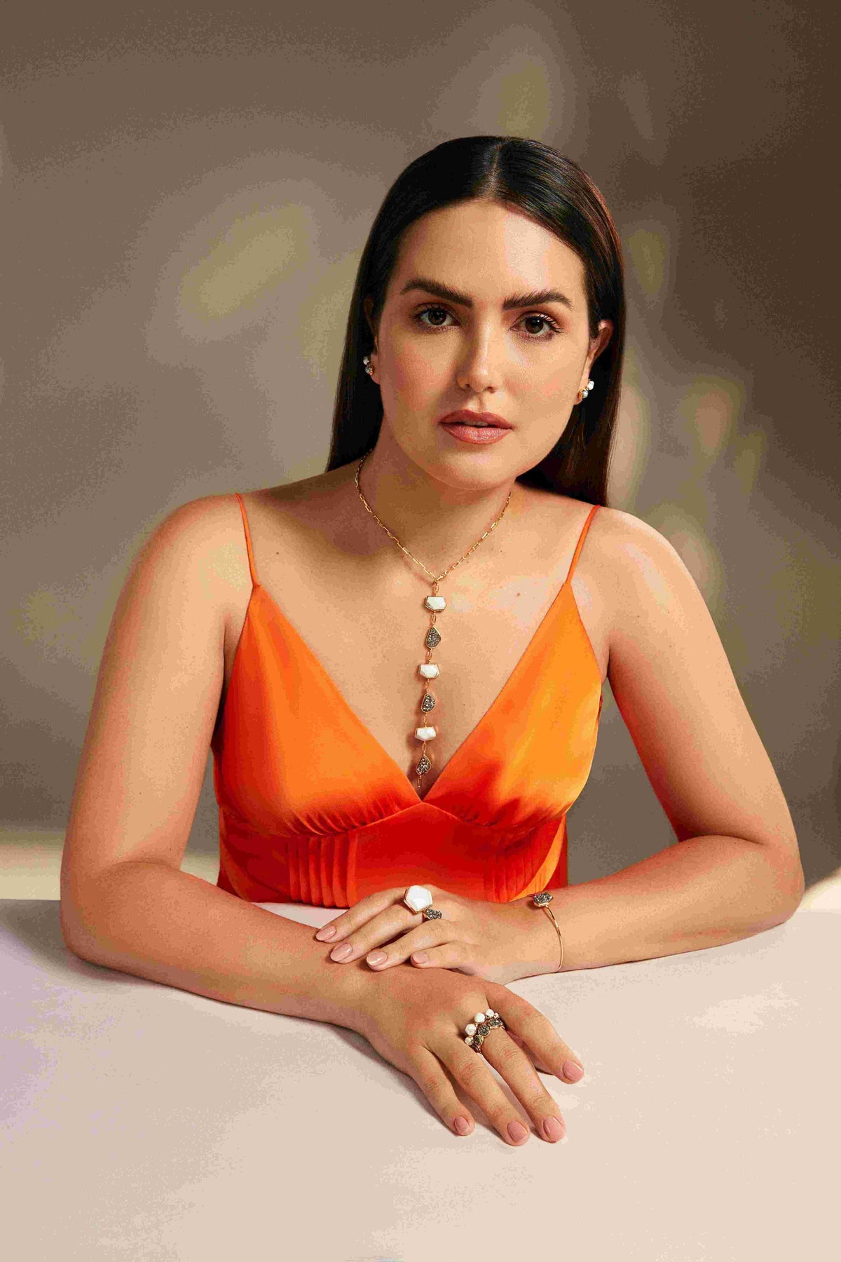 Colar PF Pedras Naturais 60cm Howlita e Drusa