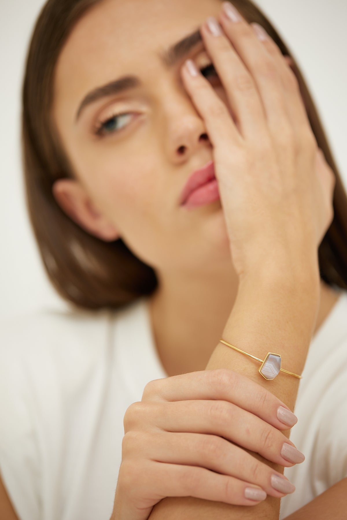 Bracelete Energia Geométrico Ouro Ágata Cinza Listrada