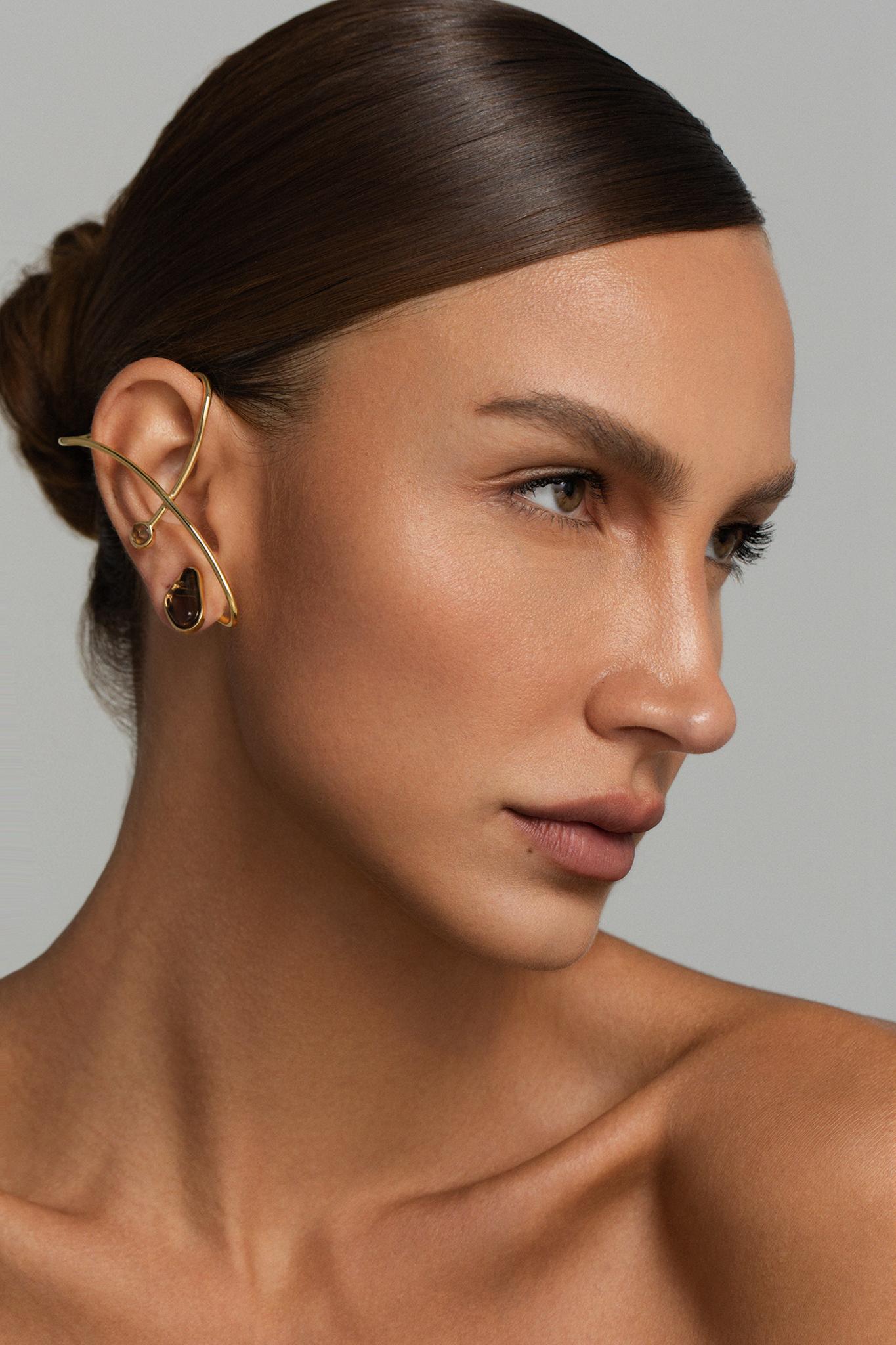 Brinco Ear Cuff Energia 2 em 1 Quartzo Fumê