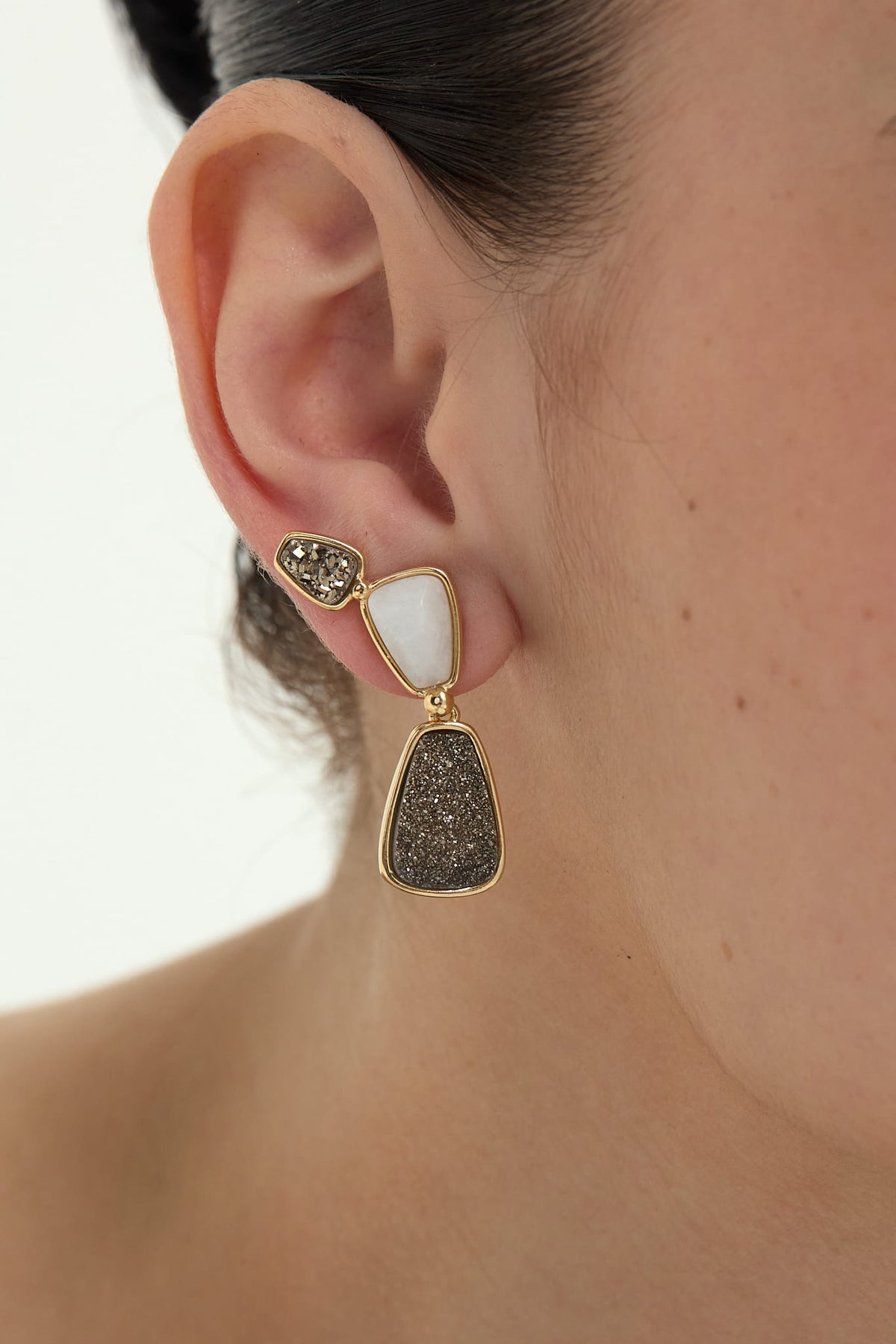 Brinco 2 em 1 Orla Feldspato Nude e Drusa Titânio New