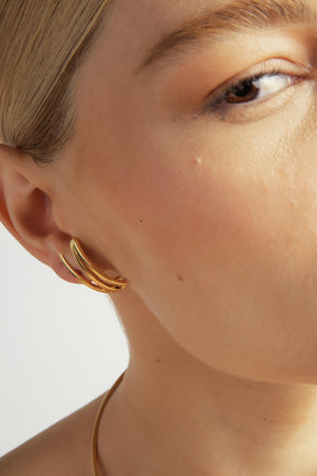 Brinco Ear Hook Verso Ouro