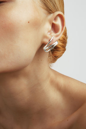 Brinco Ear Hook Verso Prata